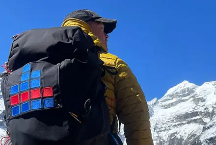 TITAN员工在梅拉峰