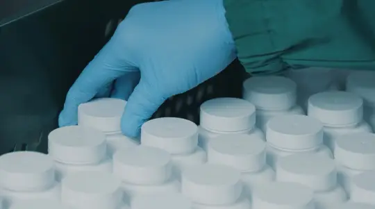 用于储存温度敏感型药品和疗法的医药冷链存储